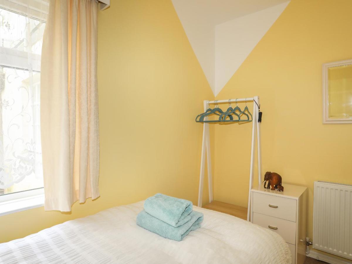 Dubrovnik Apartment Criccieth Exterior photo